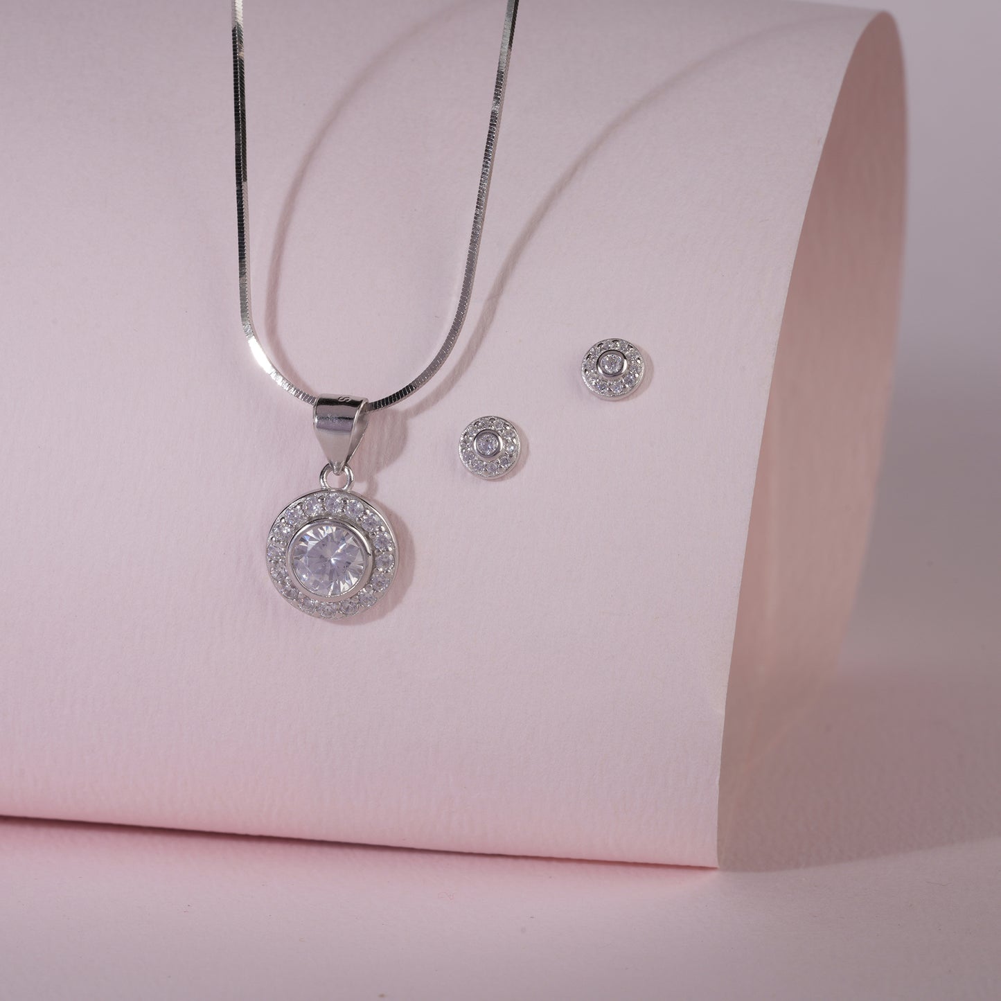 925 Sterling Silver Round Solitaire Pendant Set