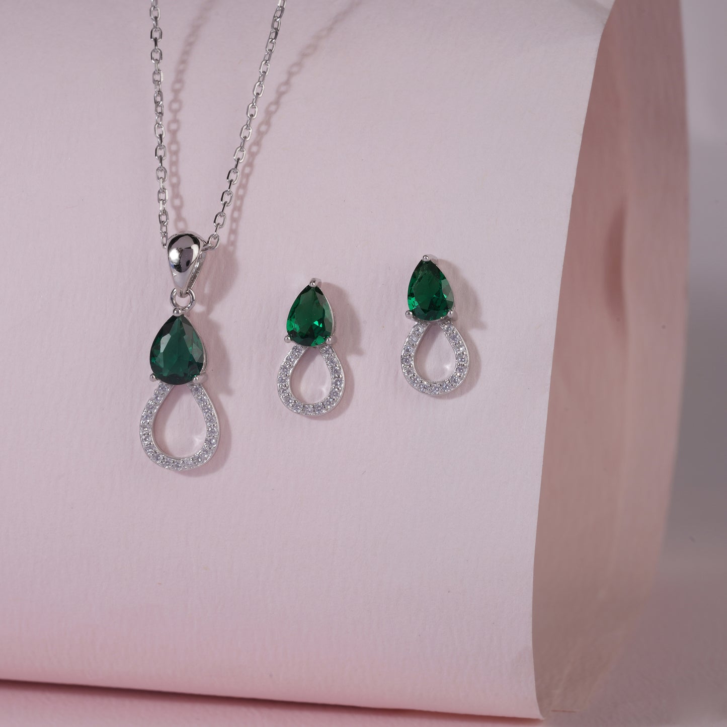 925 Sterling Silver Green Stone Pendant Set